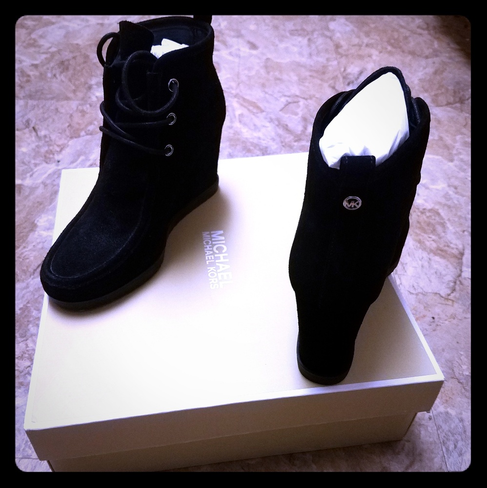 MICHAEL Michael Kors Tamara Lace Up Bootie